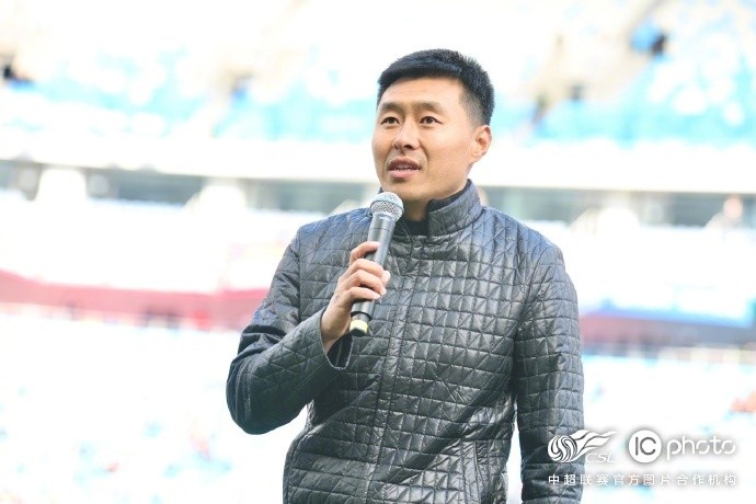 感謝姜寧和劉震理為中國(guó)足球、青島足球、青島海牛做出的貢獻(xiàn)